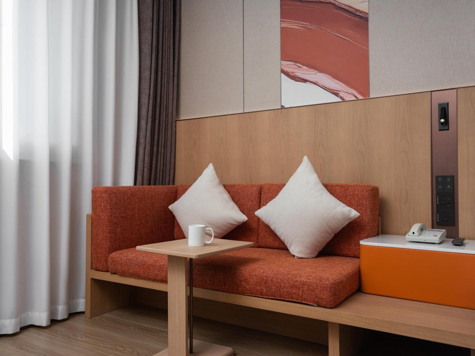 Express Shangdi By Ihg Отель 4*